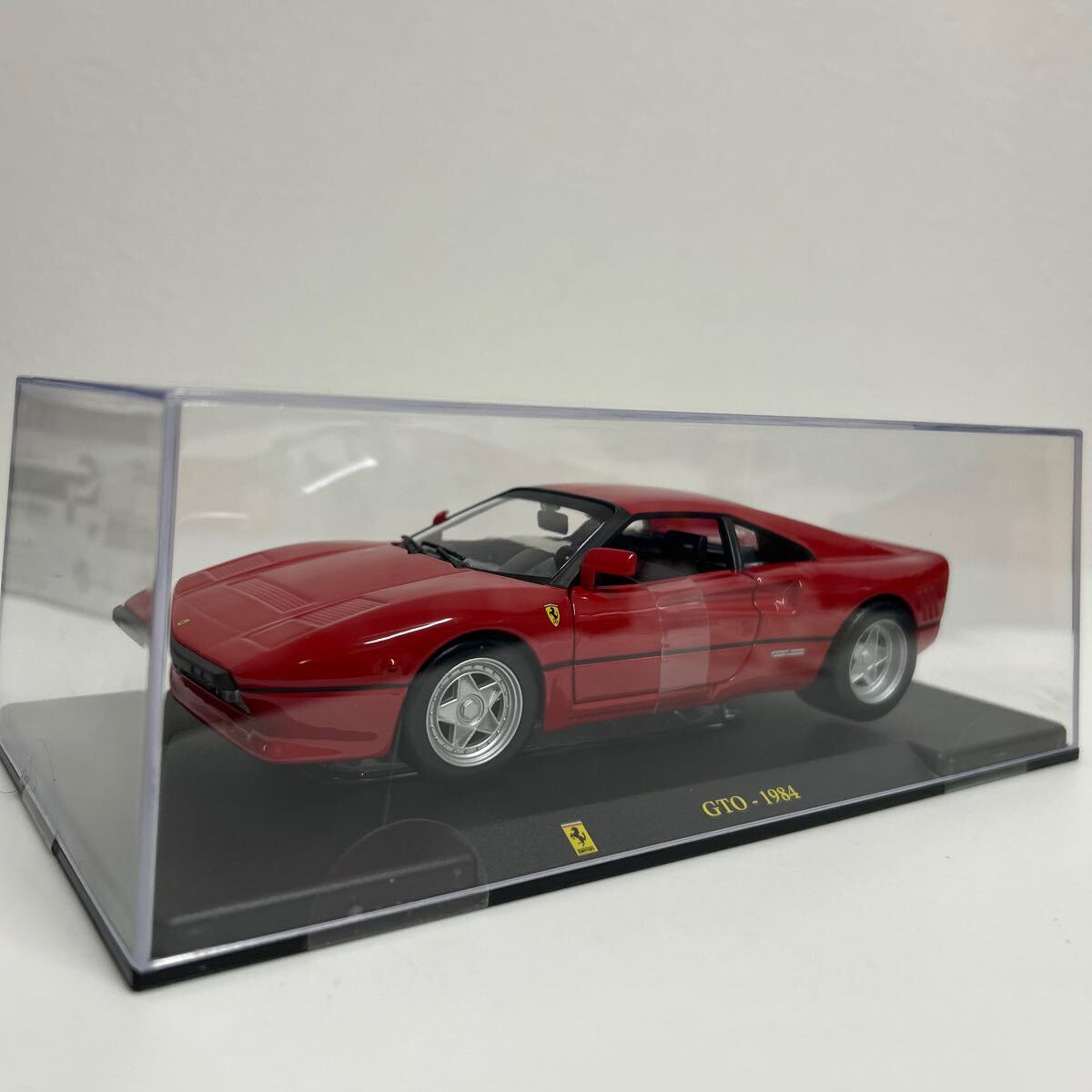 Amazon | ブラーゴ 1/18 フェラーリ 288GTO レッド | ミニカー