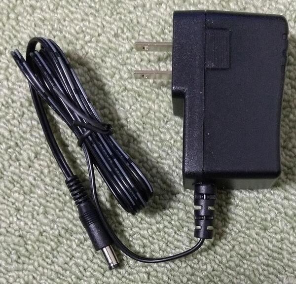 未使用品 汎用スイッチング式ACアダプター 5V/2A PSE取得品