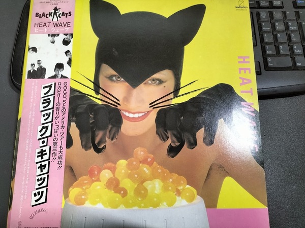 【廃盤LP】1982年 ブラック・キャッツ HEAT WAVE VIH-2811