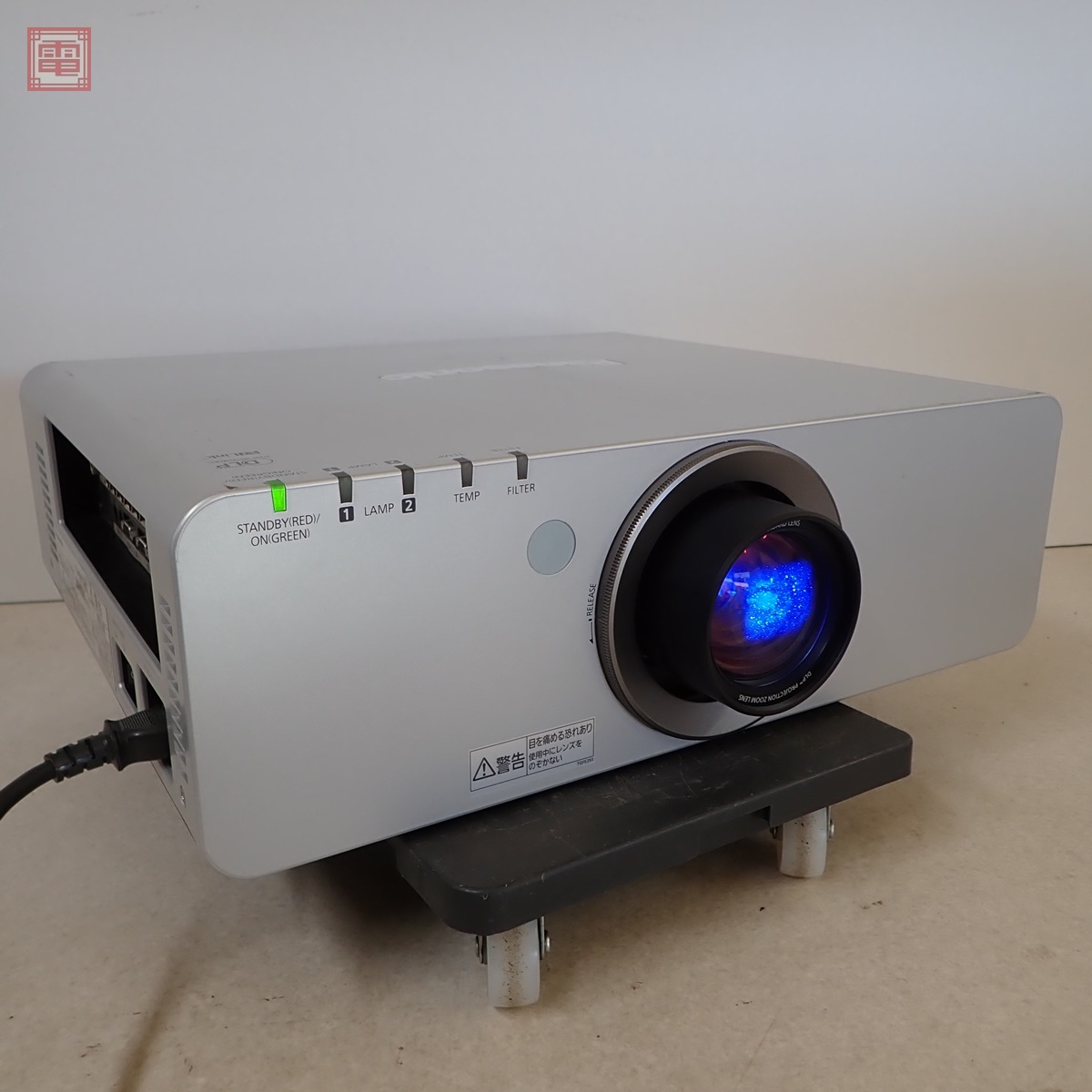 Yahoo!オークション -「d5000」(プロジェクター) (映像機器)の Yahoo!オークション -「d5000」(プロジェクター) (映像機器)の