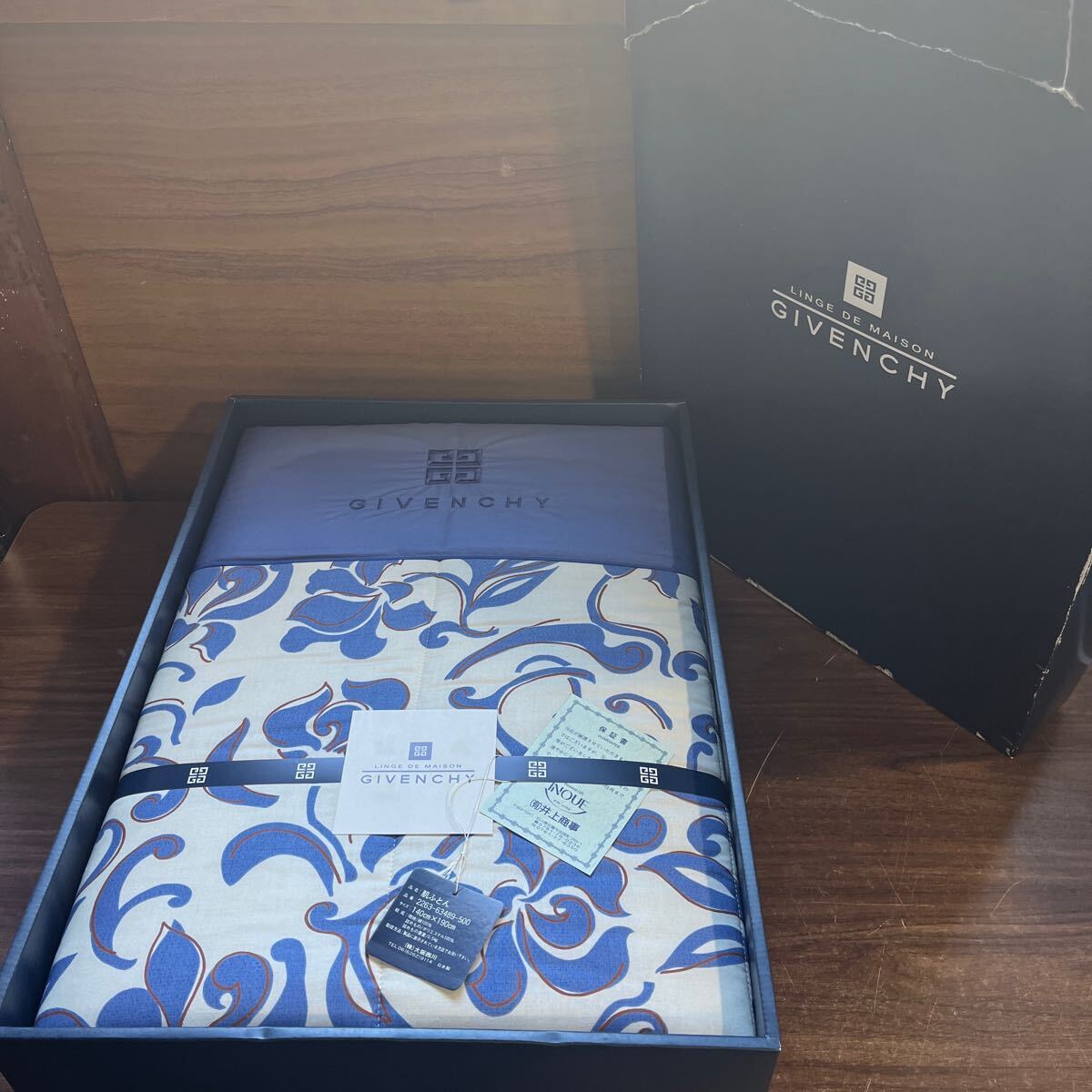 Yahoo!オークション -「)givenchy」(布団) (寝具)の落札相場