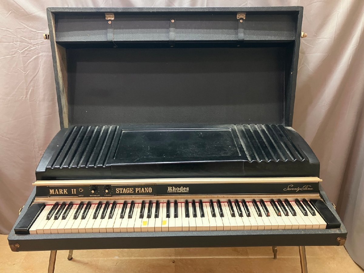 Rhodes Mark I Stage Piano | Ambient improvisation - YouTube