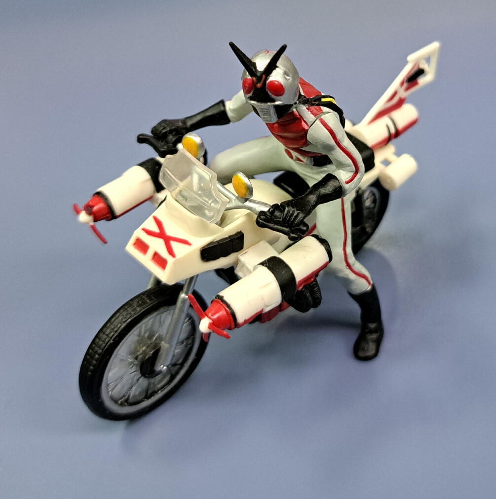 Amazon.co.jp: S.H.Figuarts 仮面ライダーX & クルーザーセット