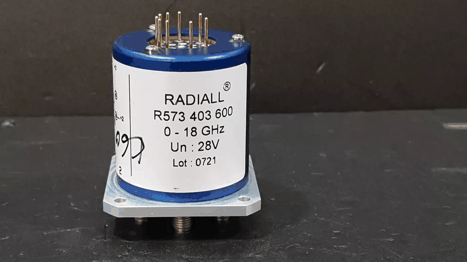 [NBC] Radiall R573403600 Coaxial Switch SP6T Ramses SMA 18GHz (中古 #5)