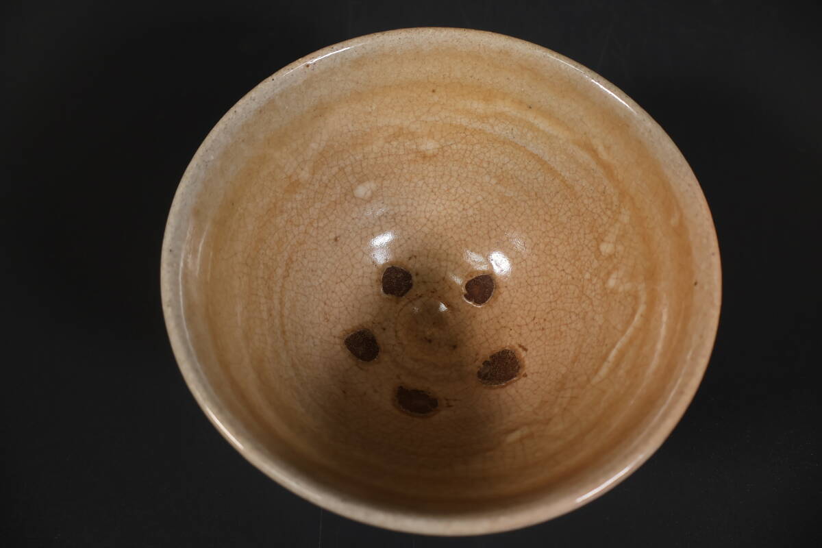 李朝　井戸　茶碗　木箱付　茶道具 古萩 井戸茶碗 出土品 木箱入 茶道具 送料込み250826 骨董 古萩