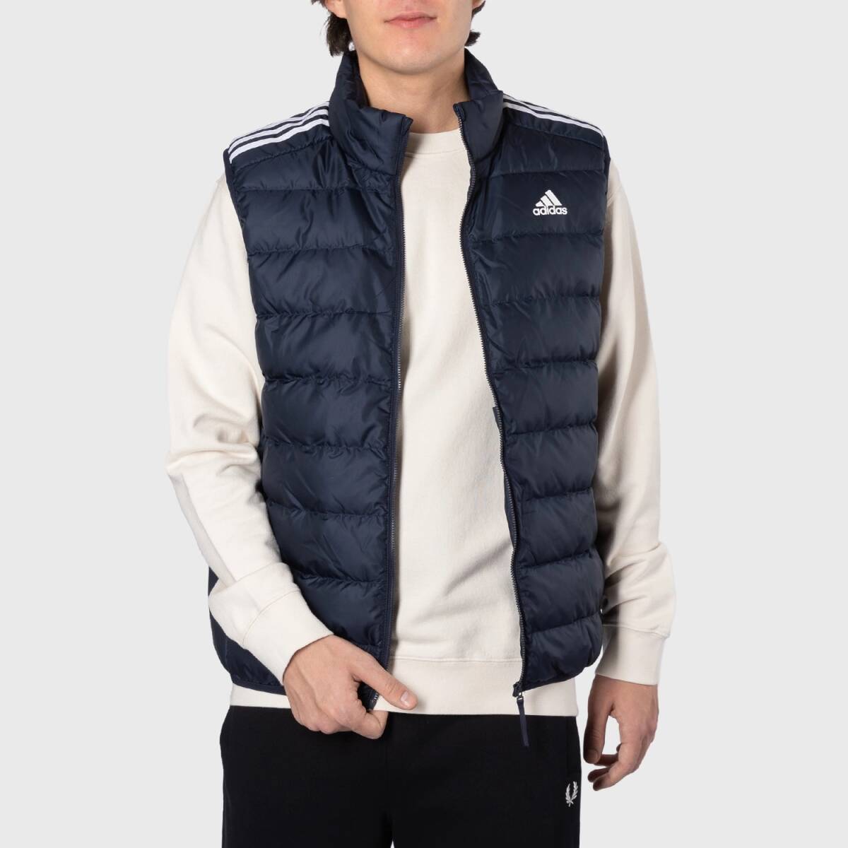 新品 Mサイズ アディダス エッセンシャルズ ダウンベスト 紺 ネイビー 新品 Mサイズ アディダス エッセンシャルズ ダウンベスト 紺