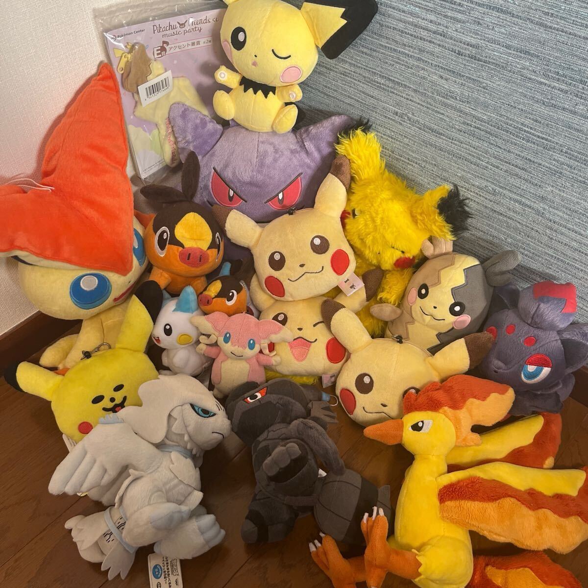 Yahoo!オークション -「ポケモン ぬいぐるみ レシラム Yahoo!オークション -「ポケモン ぬいぐるみ レシラム