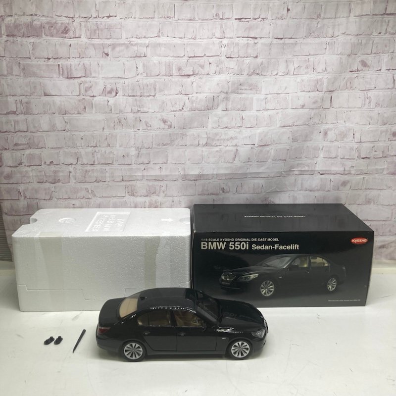 Amazon.co.jp: 京商 1/18 BMW 550i セダン パールシルバー