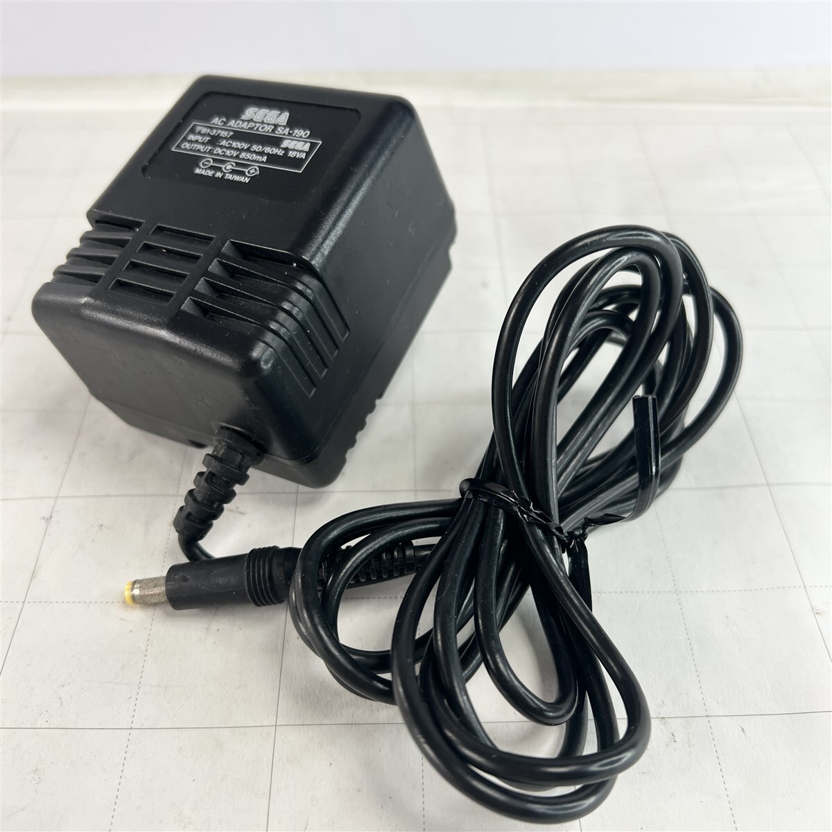 SEGA HAA-2502 メガドライブ2 ソフト付 ゲーム機 セガ 中古
