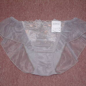 ★送料込み★ワコール アンフィ amphi 手書き風輪郭花×エンブロイダリーレース フレアーショーツ Mサイズ PLH483 GY