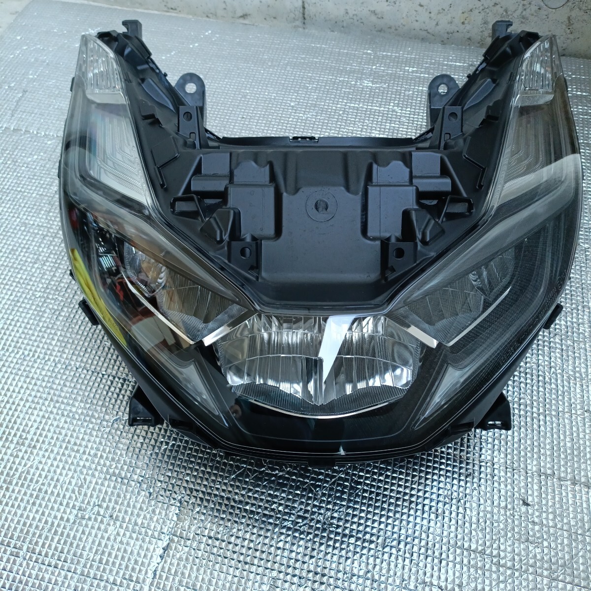 Yahoo!オークション -「pcx jk05 ヘッドライト」の落札相場 Yahoo!オークション -「pcx jk05 ヘッドライト」の落札相場