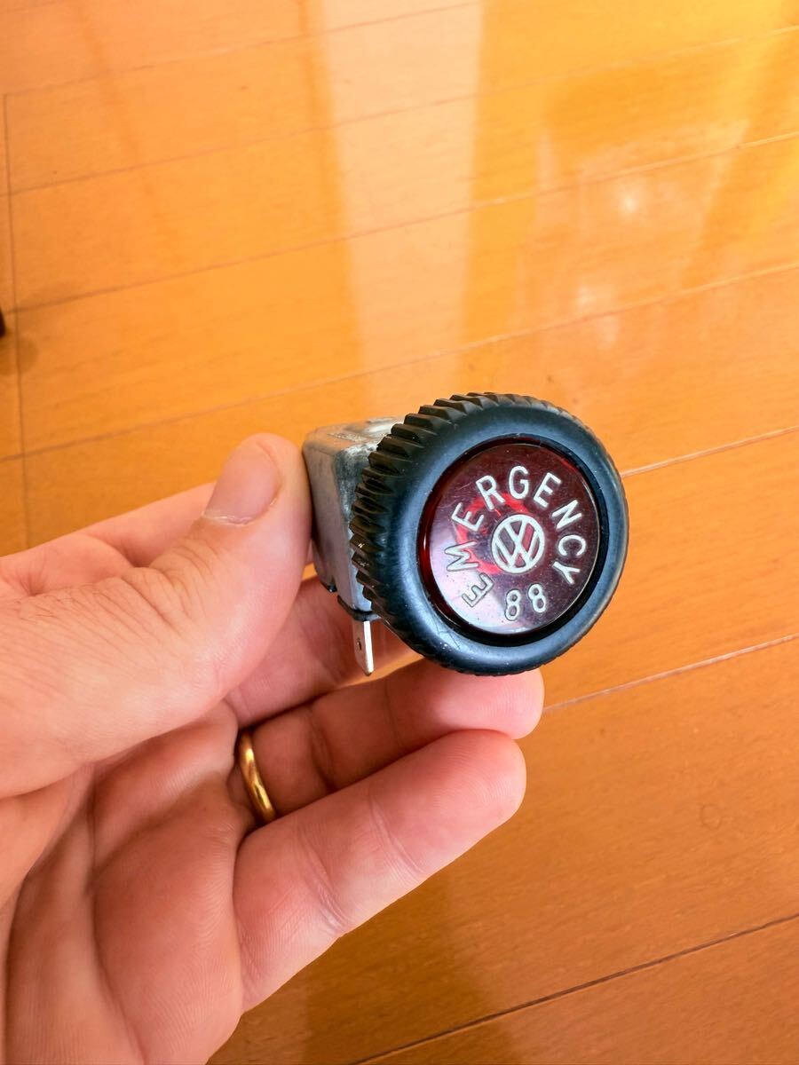 VW純正USED ハザードスイッチノブ (HAZARD VW87) T-2 1968～ (8mmシャフト) #コンディション-B |  MYBOWS-DEPOT
