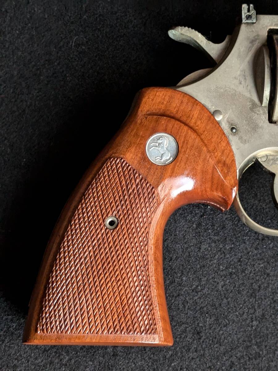 アルタモント Altamont グリップ コルト Colt パイソン 木製