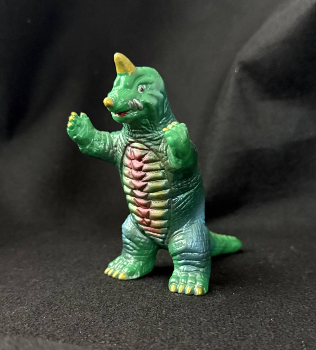 Yahoo!オークション -「パチ怪獣ソフビ」(その他) (怪獣、宇宙人 Yahoo!オークション -「パチ怪獣ソフビ」(その他) (怪獣、宇宙人