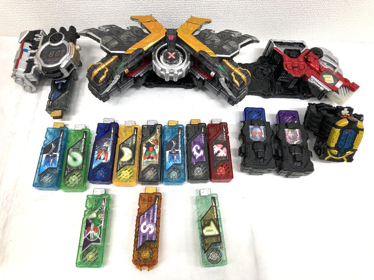 変身ベルト ver.20th DXダブルドライバーをお売りいただきました