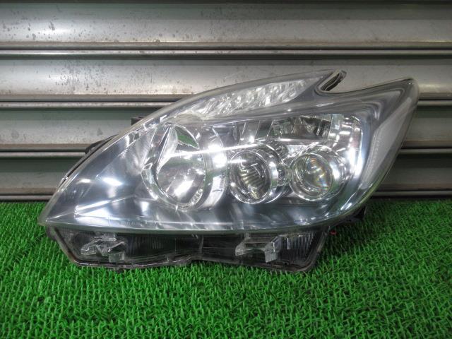 プリウス DAA-ZVW30 左ヘッドランプ 81150-47340 コイト 47-30 /42194