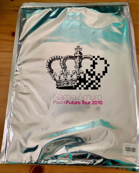 【未開封】安室奈美恵 パンフレット Past<Future Tour 2010 ツアーグッズ