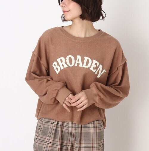 新品 SHOO・LA・RUE/Cutie Blondeウラケ裏使いロゴプルオーバージャージ キャメル(041) 03(L) 定価2748円