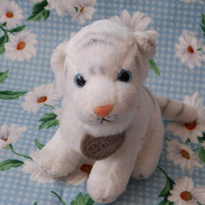 E1『AURORA(オーロラ)ワールド★ホワイトタイガーのぬいぐるみキーホルダー~頭部にシミあり』~長期保管品