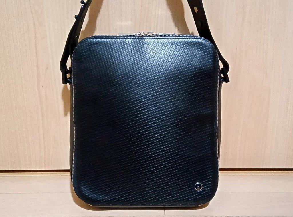 Yahoo!オークション -「カウハイド レザー ショルダーバッグ」の Yahoo!オークション -「カウハイド レザー ショルダーバッグ」の