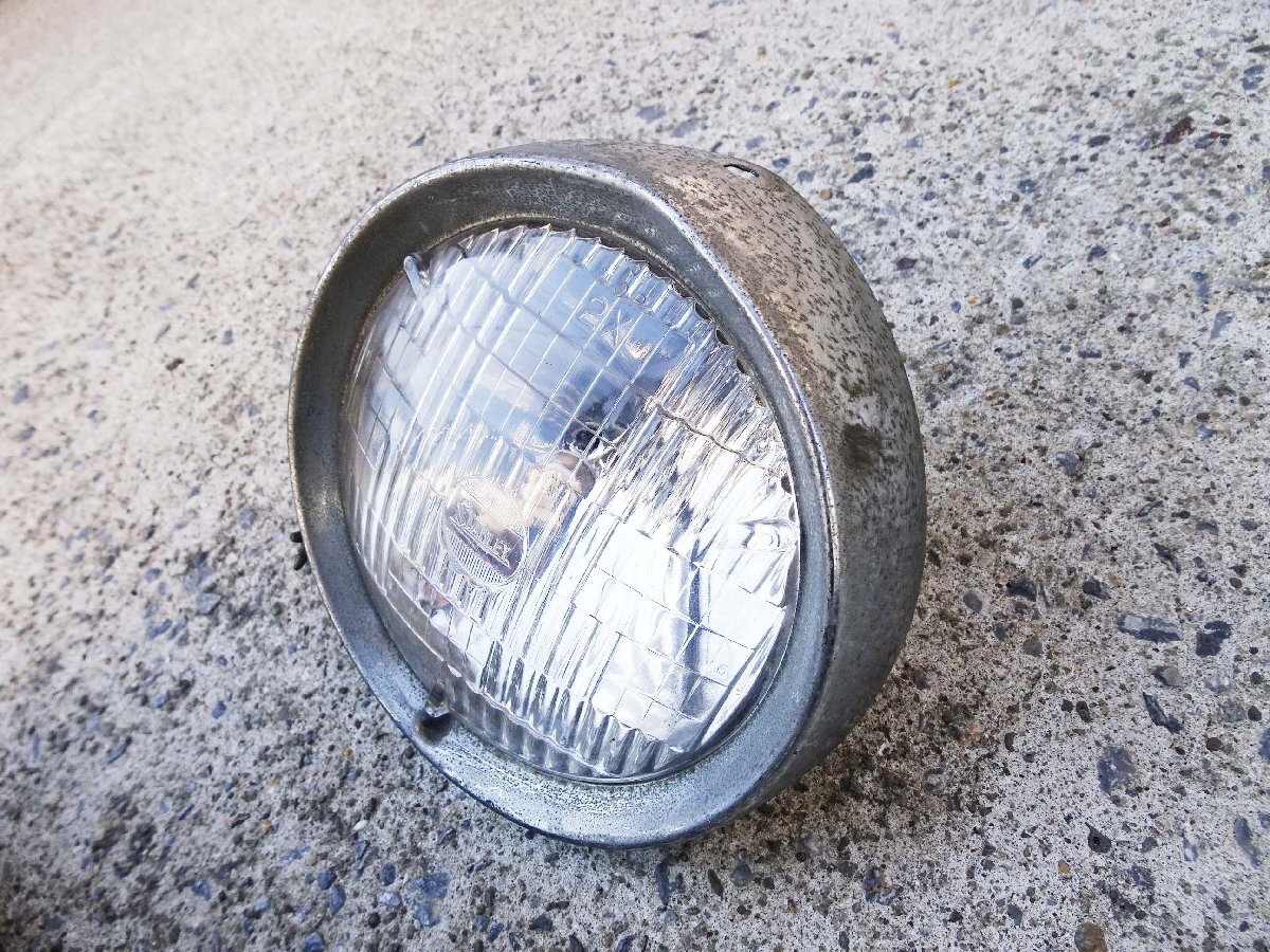 ラビットスクーターの整備でヘッドライトをLED化する方法は