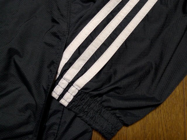 L(US)XL(JP位)【即買セール!送料無料】 超希少 アディダスUSA限定モデル1点物 防風撥水除湿 軽量 パーカー ジャケット日本未発売2L LL O位 L(US)XL(JP位)【即買セール!送料無料】 超希少 アディダスUSA限定モデル1点物 防風撥水除湿 軽量 パーカー ジャケット日本未発売2L LL O位
