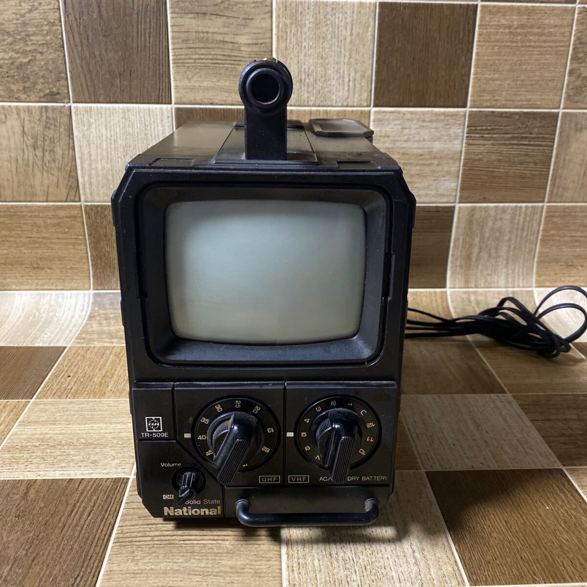 Yahoo!オークション -「ポータブル白黒テレビ」(テレビ) (電化 Yahoo!オークション -「ポータブル白黒テレビ」(テレビ) (電化