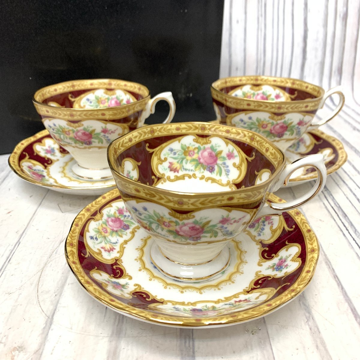 Yahoo!オークション -「royal albert lady hamilton」の落札相場 Yahoo!オークション -「royal albert lady hamilton」の落札相場