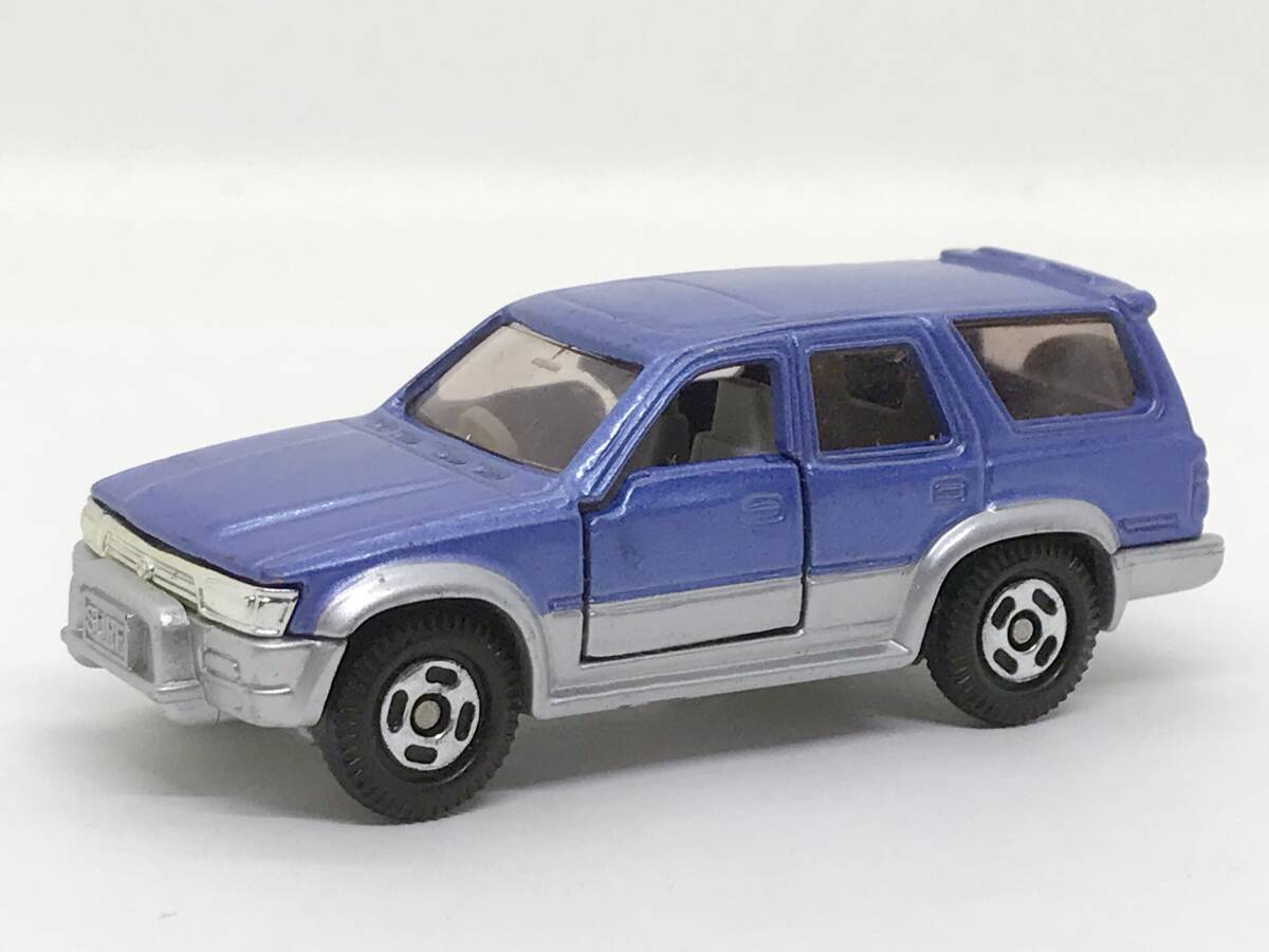 トミカ ハイラックスサーフ 2台 赤箱 絶版 84 ミニカー 希少
