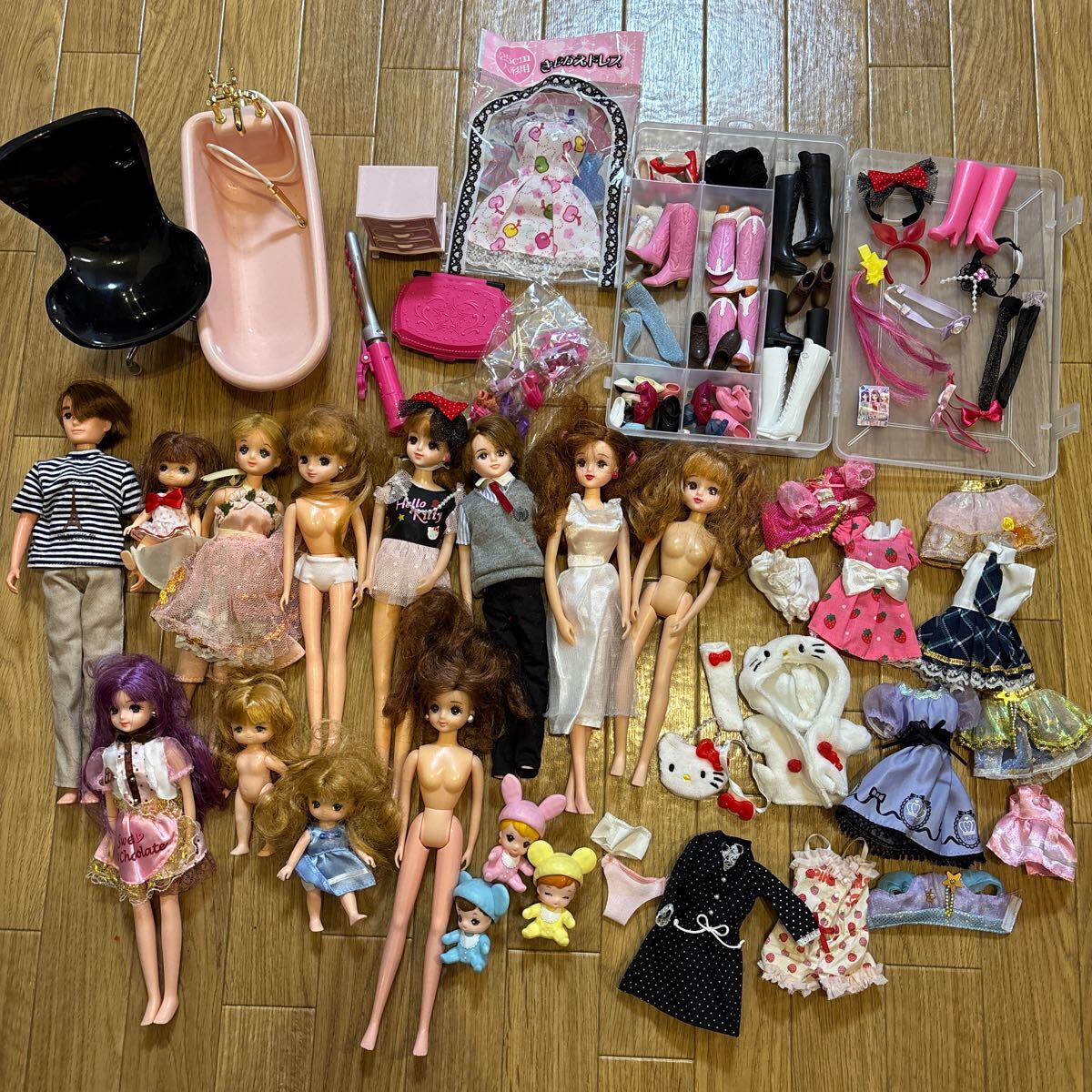 リカちゃん LW-12 推し活デビューセット | Toys”R”Us – Japan