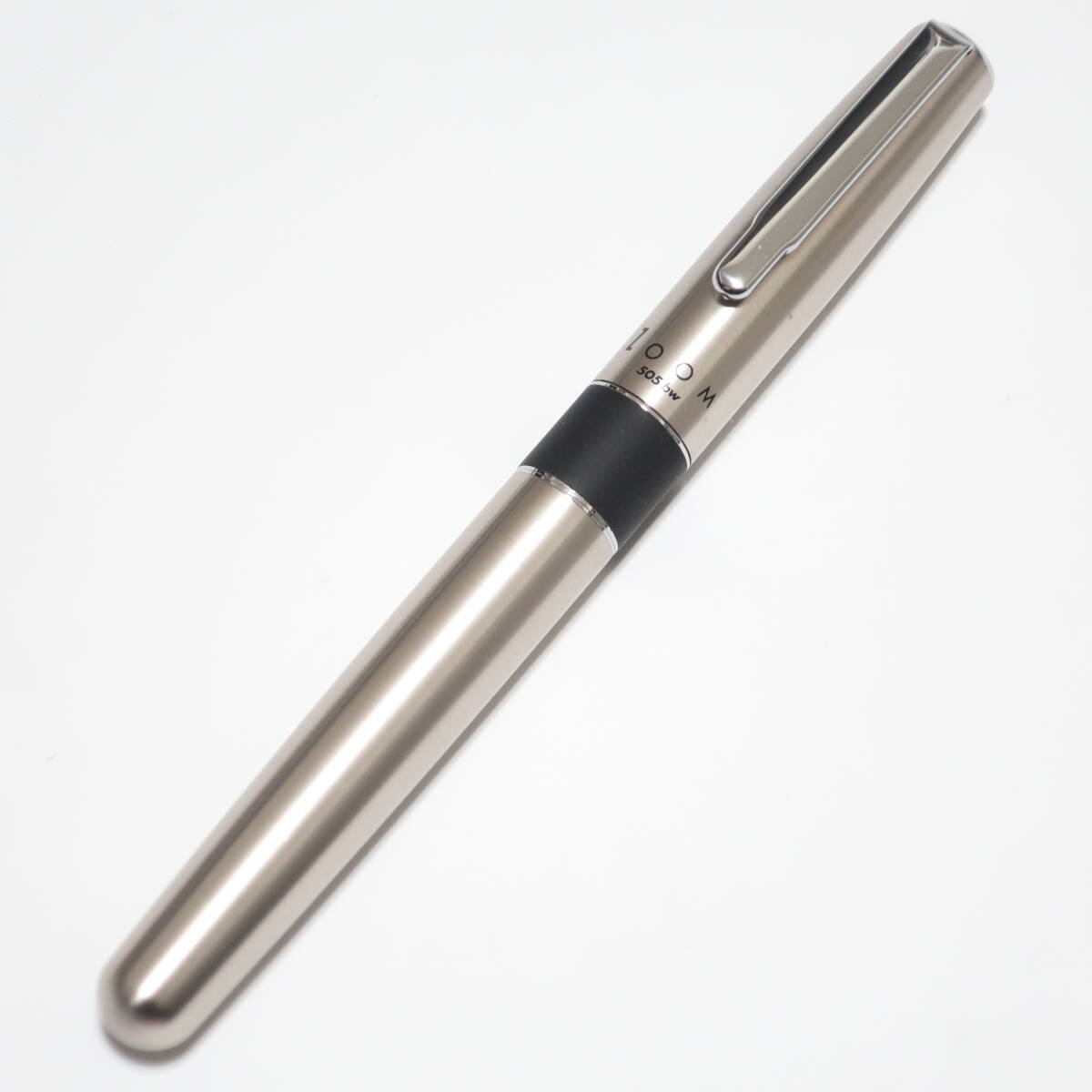 TOMBOW ZOOM 919BW 革張　水性ボールペン TOMBOW ZOOM 919BW 革張 水性ボールペン お気に入りの水性