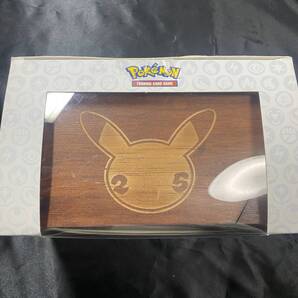 (海外限定)ポケモン 25周年限定 木製 デッキケース
