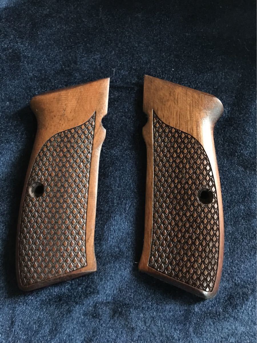 Yahoo!オークション -「cz75 木製グリップ」の落札相場・落札価格 Yahoo!オークション -「cz75 木製グリップ」の落札相場・落札価格