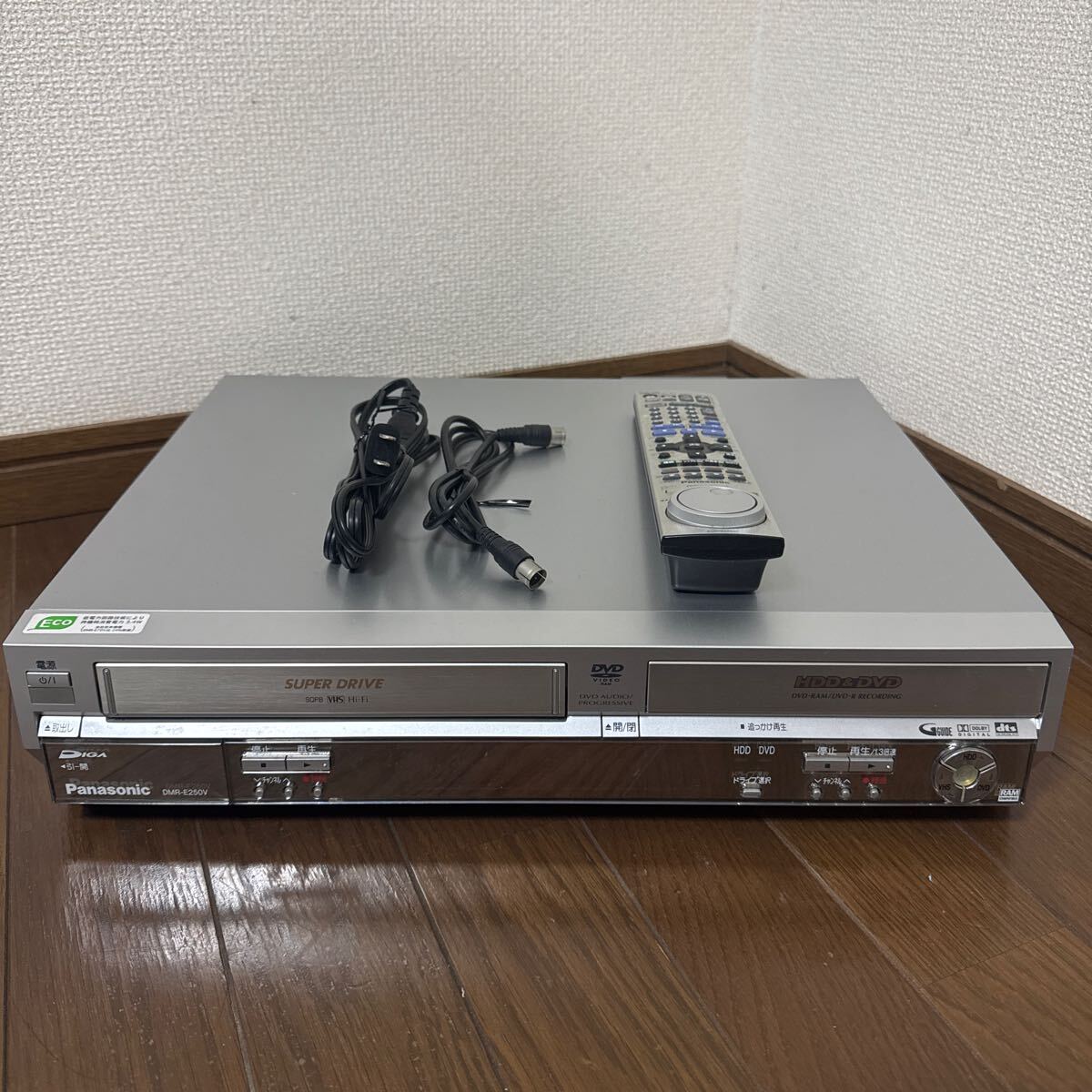 Yahoo!オークション -「panasonic dmr-e250v」(VHSビデオデッキ Yahoo!オークション -「panasonic dmr-e250v」(VHSビデオデッキ