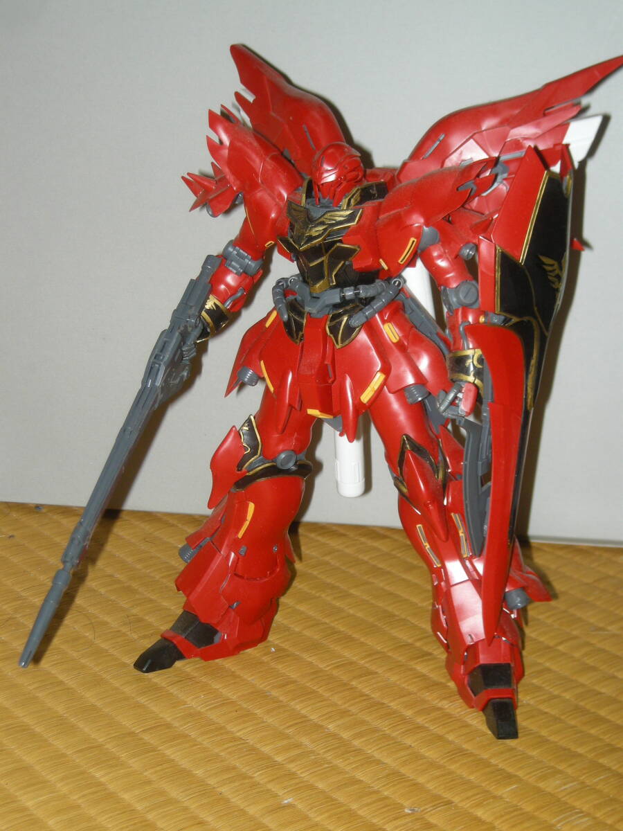 ガンプラ MGシナンジュ完成品 バズーカ付