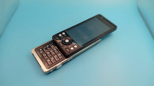 K2078 docomo FOMA LUMIX Phone P-03C Panasonic/ パナソニック 簡易動作確認&簡易清掃&初期化OK 判定○ 現状品 送料無料