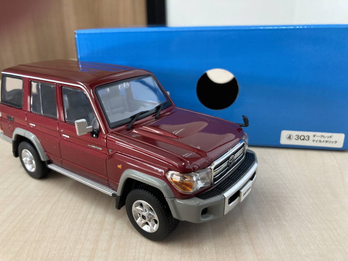 Amazon | HJ64 1/64 トヨタ ランドクルーザー 70 ZX 4DOOR '2001 レッド (カスタムカラー) 完成品 | ミニカー・ ダイキャストカー | ホビー