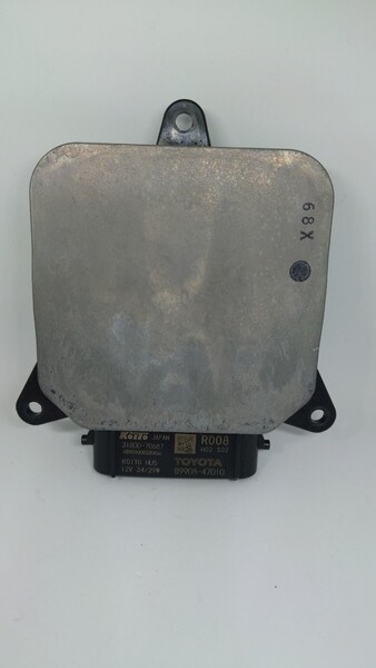 トヨタ プリウス 50系 前期 右 LEDコンピューター 81016-47690