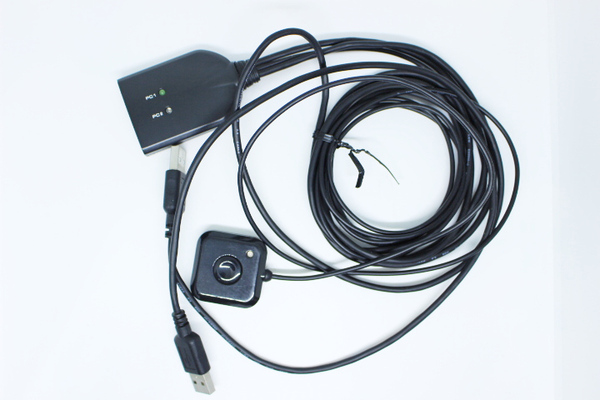 ELECOM USB切替器 PC2台用 KM-A22BBK 中古品 | エレコム PC切替器 KMスイッチ