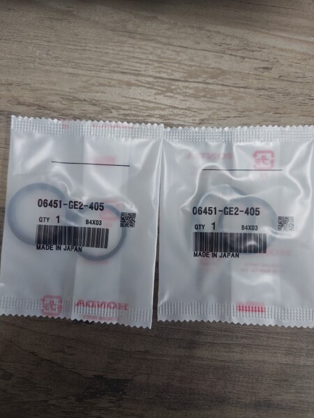 リード50 AF48 リード100 JF06 フロントブレーキ フロントブレーキキャリパー ピストンシールセット 純正未使用 新品 LEAD50 LEAD100