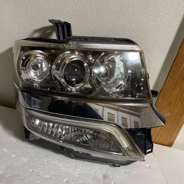 N-BOX カスタム JF1 後期 ヘッドライト 右側 キセノン HID 送料込み