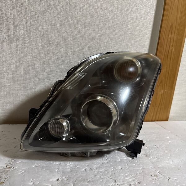 スズキ スイフト ZC31S 右ヘッドライト