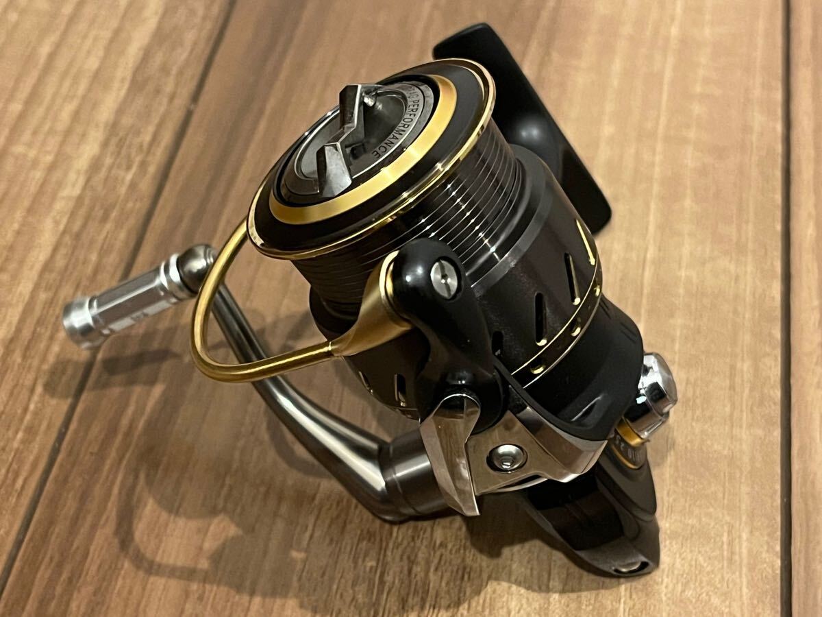 Yahoo!オークション -メガバス(スピニングリール)の落札相場 Yahoo!オークション -メガバス(スピニングリール)の落札相場