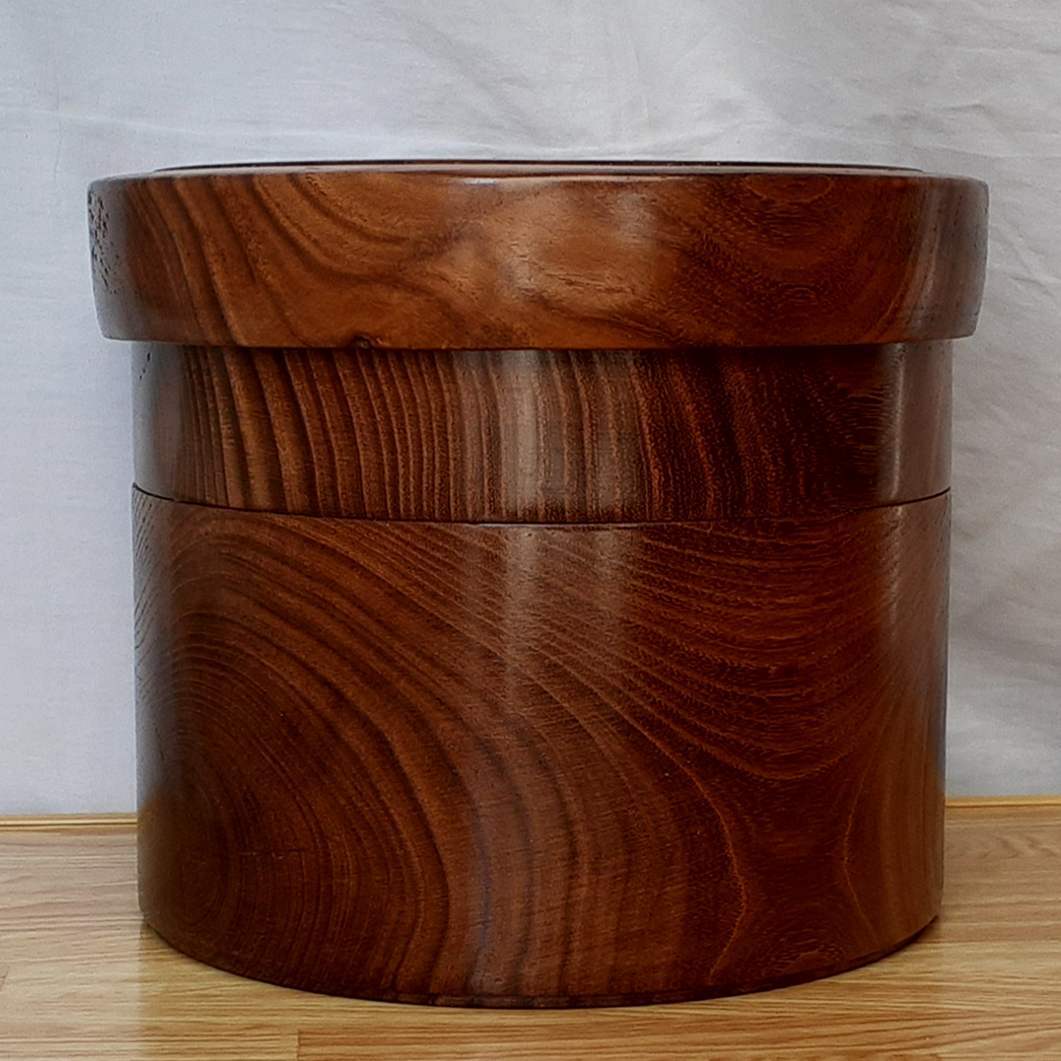小物入れ 桑(クワ) 幅19.1cm 高17.2cm 二段 円筒形 木製 超銘木 小物入れ 桑(クワ) 幅19.1cm 高16.3cm 2段 フタ付き 円筒形