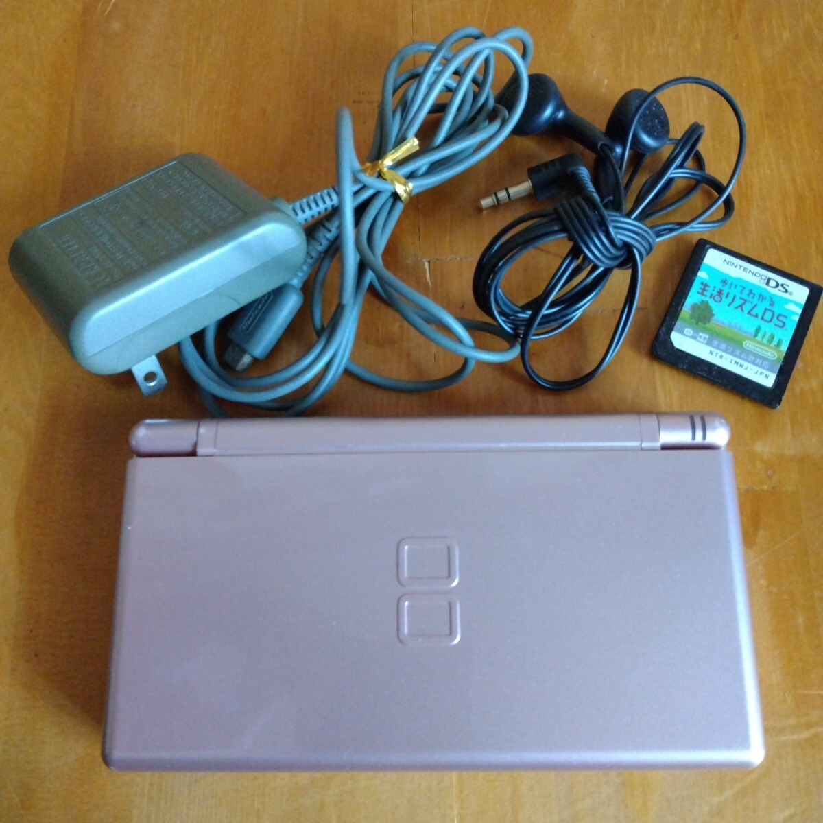 Yahoo!オークション -「ニンテンドーds lite メタリック ロゼ Yahoo!オークション -「ニンテンドーds lite メタリック ロゼ