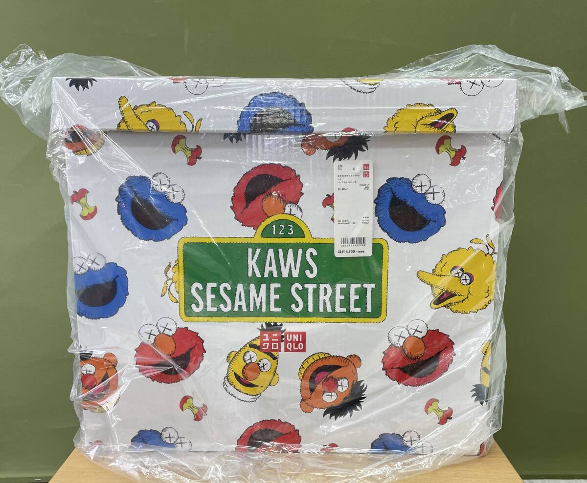 Yahoo!オークション -「kaws ユニクロ セサミストリート」の落札 Yahoo!オークション -「kaws ユニクロ セサミストリート」の落札