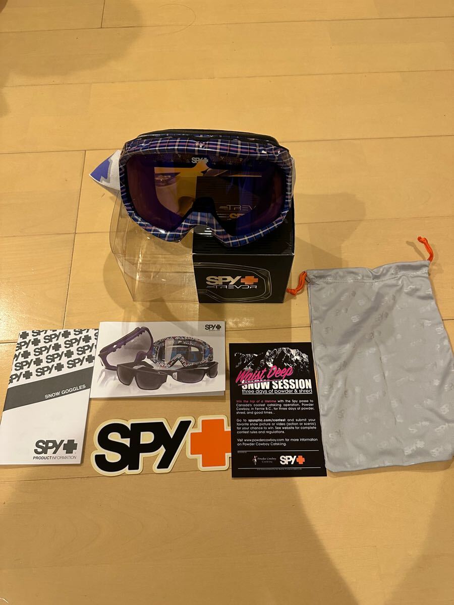 spyx02-00032-01.jpg