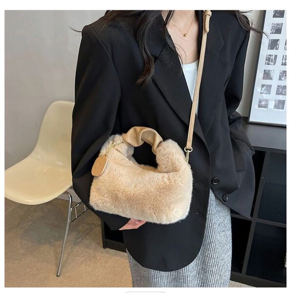 【SALE】ハンドバッグ ショルダーバッグ ファー バッグ もこもこ ふわふわ ファーバッグ 2WAY 冬 ミニバッグ