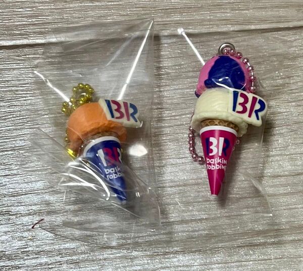 サーティワン マスコット オレンジソルベ コットンキャンディ&バニラダブルコーン
