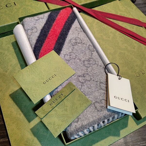 ★新品箱袋付き★GUCCI マフラー ストールショール スカーフ★グレー★
